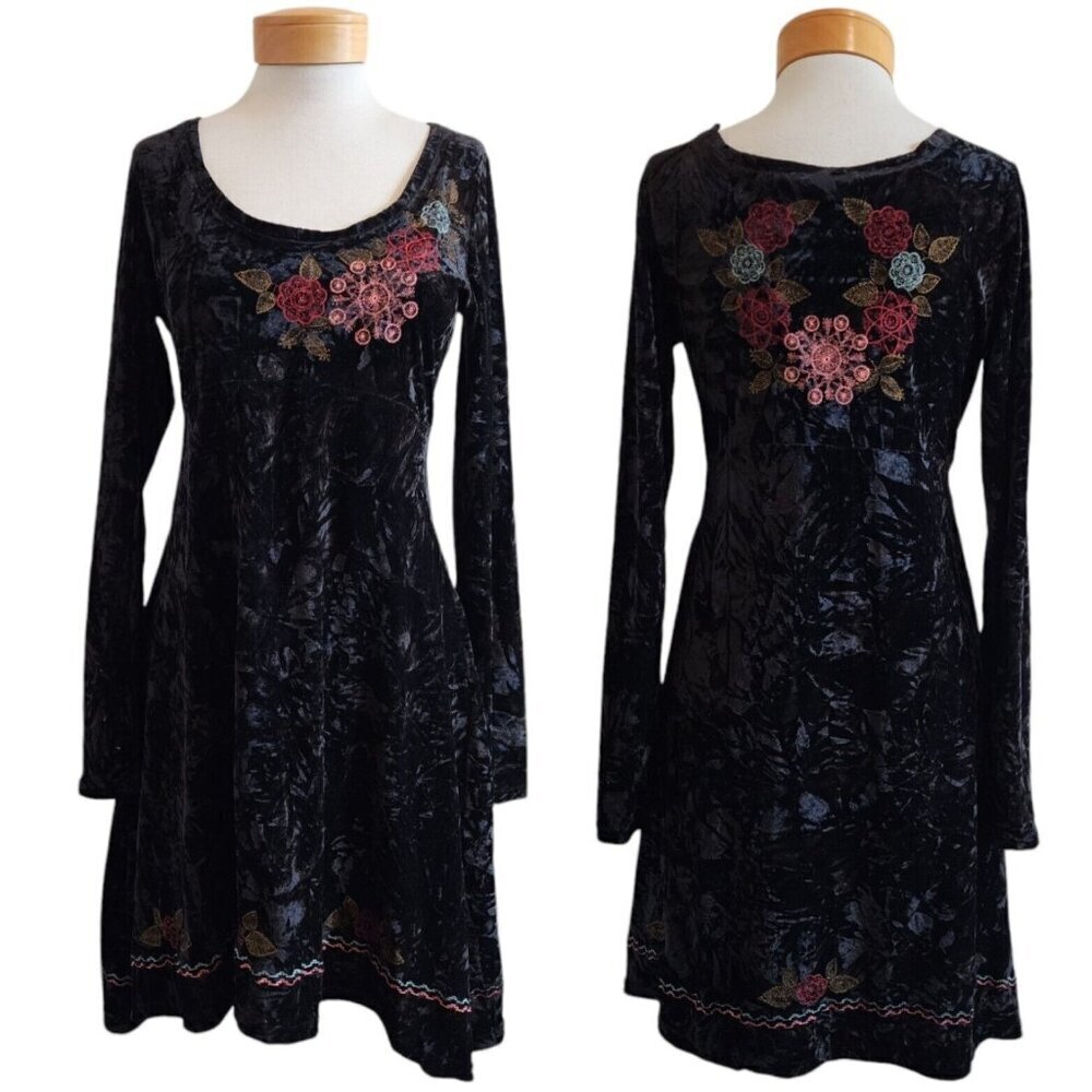Roper Floral Embroidered Black Crushed Velvet Sharkbite Hem Western Dress S